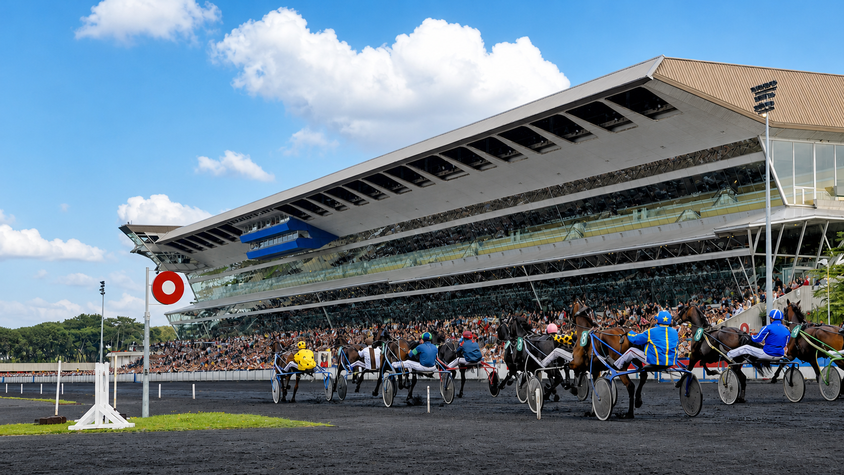 Course de trot attelé à l’hippodrome de Vincennes